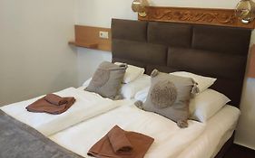 Feszek Fogado - Pension Nest